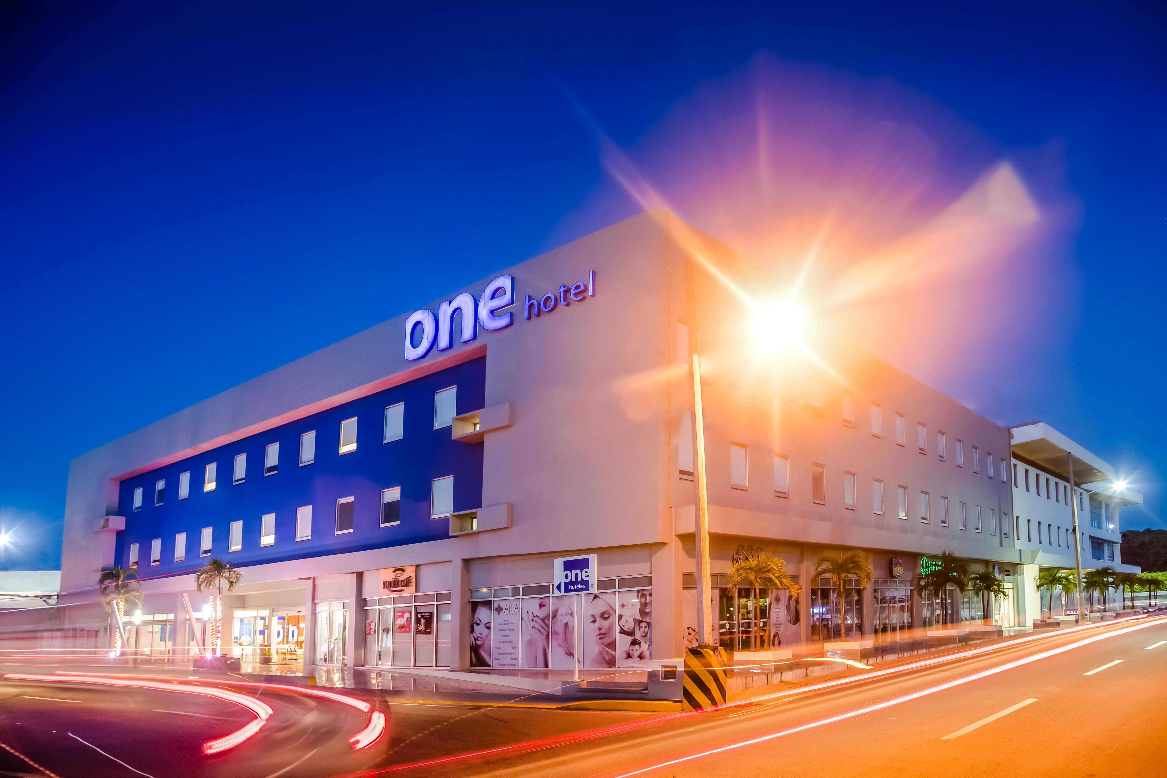 One Playa Del Carmen Hotel Exterior photo