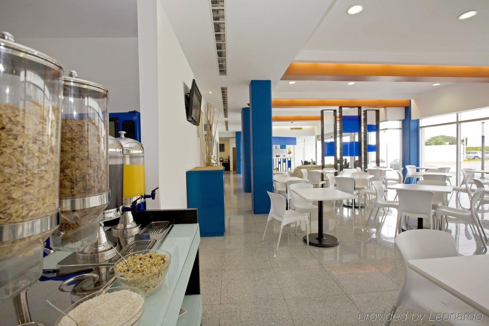 One Playa Del Carmen Hotel Exterior photo