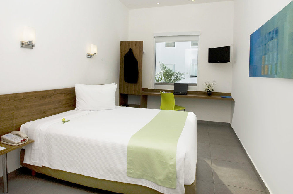 One Playa Del Carmen Hotel Exterior photo