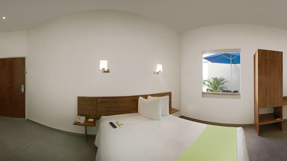One Playa Del Carmen Hotel Exterior photo